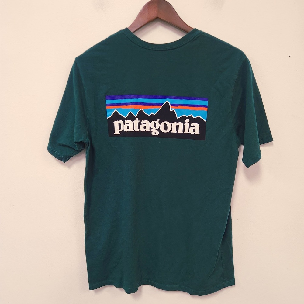 Patagonia Mens Short Sleeve Responsibili-Tee Shirt Size S Green Gorpcore Graphic